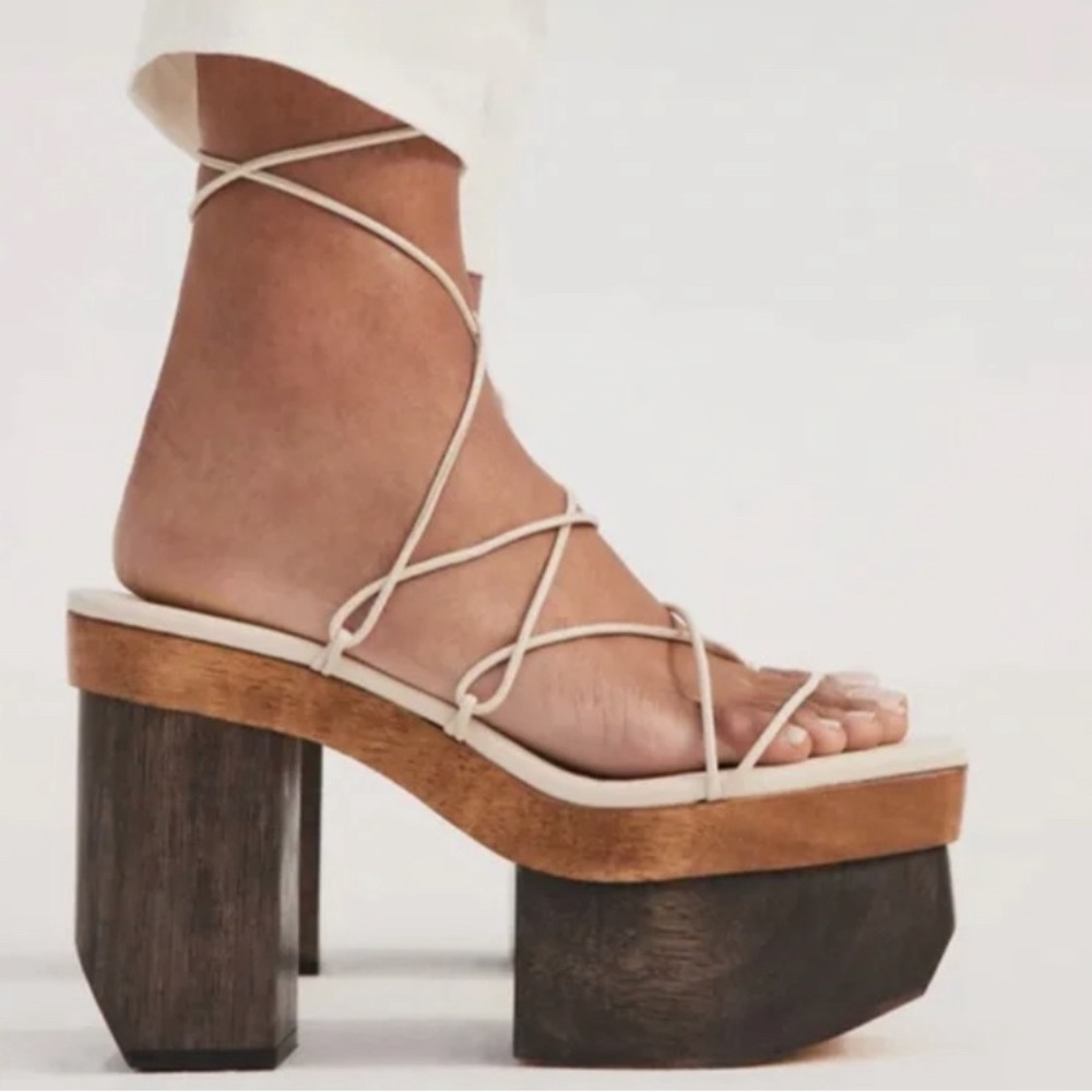 ISO (DO NOT BUY) Cult Gaia Kiki Platform Heels